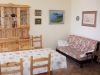 <p>Wohnzimmer - Esstisch und Ausziehsofa</p>